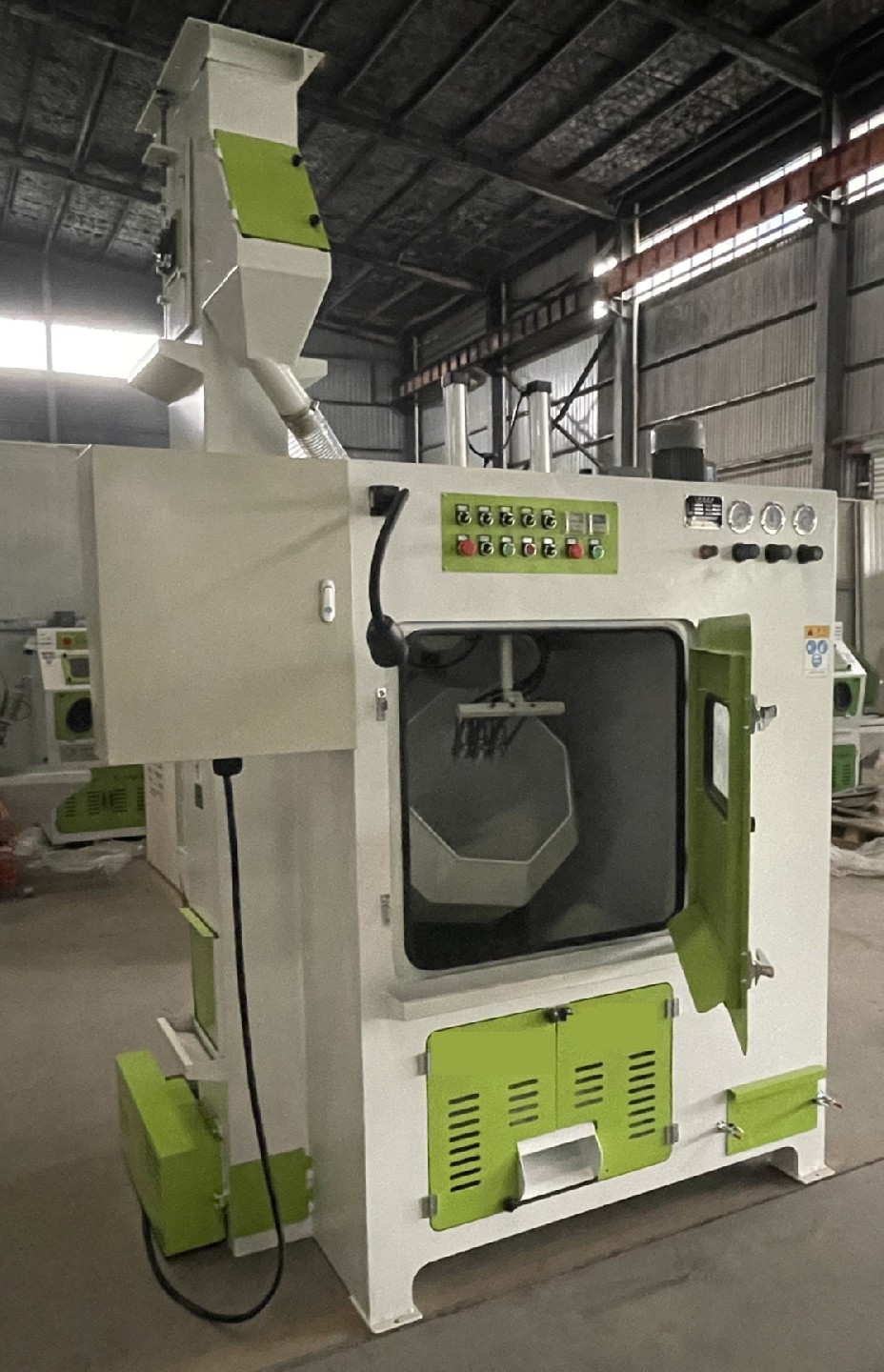 新型滾筒噴砂機(jī)，自動滾筒噴砂機(jī)